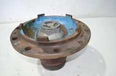 Ступица, барабанные тормоза, передний мост, левая IVECO EuroTrakker (01.93-12.04)