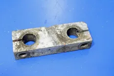 Серьга рессоры, переднего моста, левая INTERNATIONAL 9800 (-)