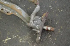 Поворотный кулак переднего моста, правый VOLVO FH12 2-seeria (01.02-)