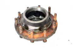 Ступица ведущего моста барабанные тормоза, левая IVECO Trakker (01.04-)