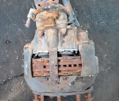 Суппорт переднего моста, левый RENAULT TRUCKS Premium 2 (01.05-)