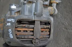 Суппорт переднего моста, левый MERCEDES-BENZ Actros MP2/MP3 (01.02-12.14)