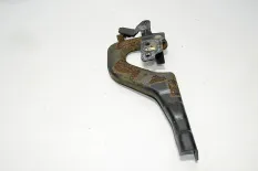 Петля нижней решетки радиатора, левая RENAULT TRUCKS T (01.13-)