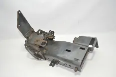 Кронштейн подножки, левый MERCEDES-BENZ Actros MP2/MP3 (01.02-12.14)