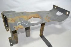 Кронштейн крыла, передний мост задний левый RENAULT TRUCKS Magnum Dxi (01.05-12.13)