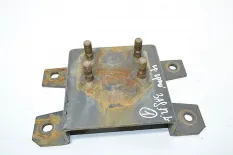 Кронштейн крыла ведущего моста, передний левый RENAULT TRUCKS Magnum Dxi (01.05-12.13)