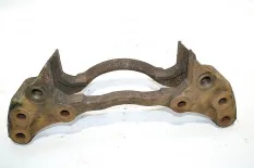 Скоба суппорта переднего моста, левая MAN TGA (01.99-12.08)