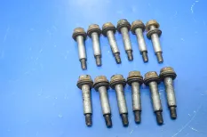 Болт двигателя RENAULT TRUCKS Premium (01.96-)