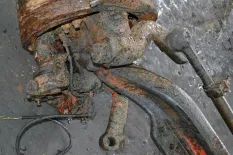 Поворотный кулак переднего моста, левый INTERNATIONAL 9800 (-)