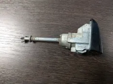 Замок двери Toyota Camry
