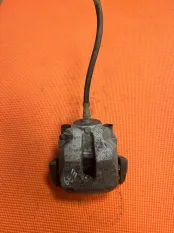 Тормозной суппорт BMW 523