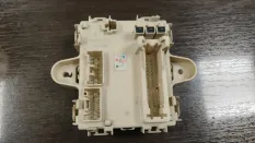 Блок предохранителей LEXUS RX400H