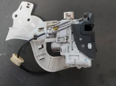 Замок двери VOLKSWAGEN Touareg