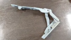 Петля капота BMW 520i