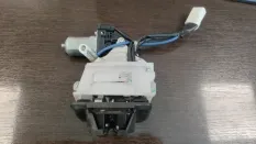 Замок крышки багажника LEXUS RX400H