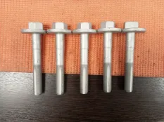 Болт PORSCHE Cayenne