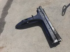 Центральная стойка кузова BMW 530 d