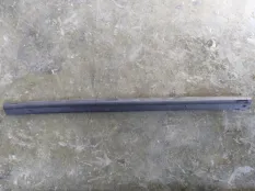 Уплотнитель капота BMW 525i