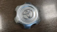 Колпачок ступицы Toyota Land Cruiser Prado