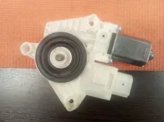 Моторчик стеклоподъемника BMW 520dX