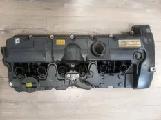 Клапанная крышка BMW 525i