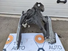 Лонжерон AUDI A8