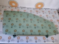 Стекло двери LEXUS RX400H