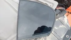 Стекло двери BMW 525i