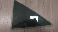 Форточка двери Toyota Camry