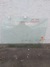 Стекло двери Mitsubishi Lancer