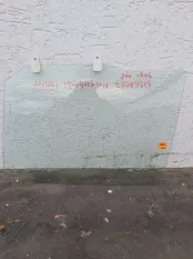 Стекло двери Mitsubishi Lancer