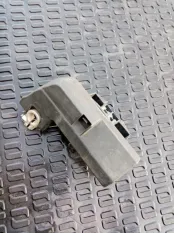 Клемма аккумулятора AUDI A6