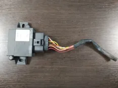 Блок управления топливным насосом AUDI A6