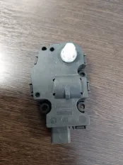 Сервопривод заслонок печки BMW X5 4.8i