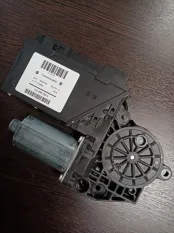 Мотор стеклоподъемника VOLKSWAGEN Touareg