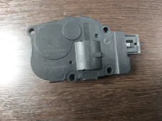 Моторчик заслонки печки MERCEDES S-classe