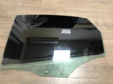 Стекло двери AUDI A6