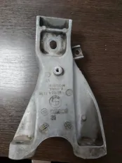 Кронштейн двигателя BMW X5 50iX