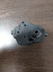 Сервопривод заслонок печки BMW 525i