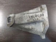 Кронштейн опоры двигателя BMW