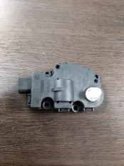 Моторчик заслонки печки PORSCHE Cayenne