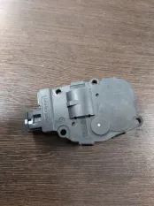 Моторчик заслонки печки PORSCHE Cayenne