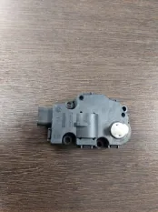 Моторчик заслонки печки PORSCHE Cayenne