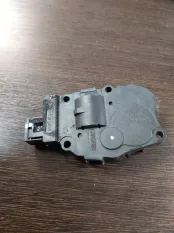 Моторчик заслонки печки VOLKSWAGEN Touareg