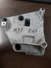 Кронштейн компрессора кондиционера BMW 730i