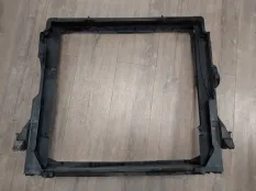Рамка радиатора BMW X5 4.8i