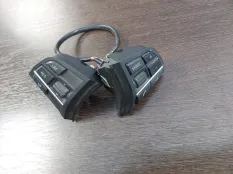 Кнопки на руль BMW 528i