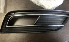 Заглушка бампера AUDI
