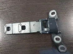 Петля крышки багажника BMW X5 50iX