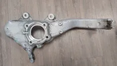 Кулак поворотный BMW X5 4.8i